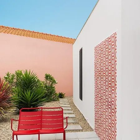 Flamboyant Boutique B&B 4*