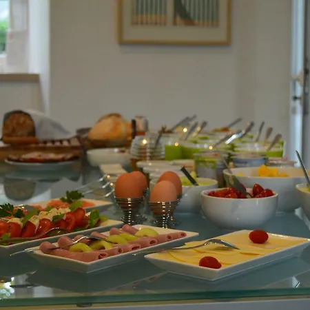 Flamboyant Boutique 칼다스하이냐